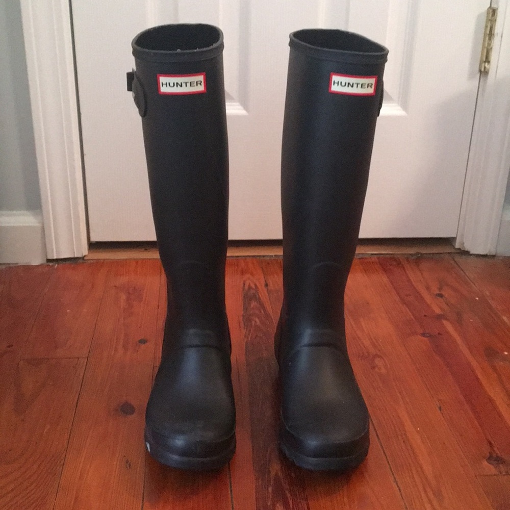 Women’s tall hunter rain boots